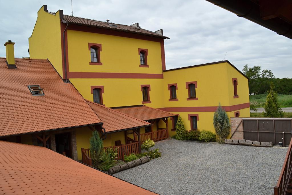 Penzion Mlyn Sedlec Sedlec  Buitenkant foto